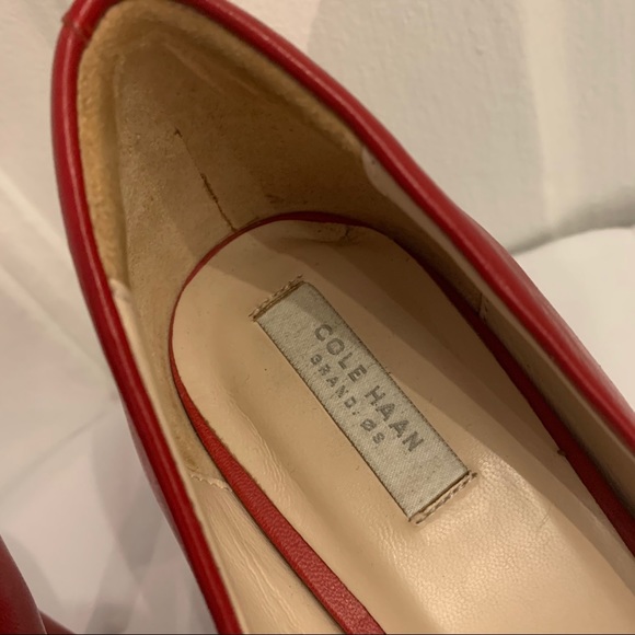 Cole Haan true 9 Red Classic Heels approx 3'' 1/2- In very good condition - Picture 4 of 6